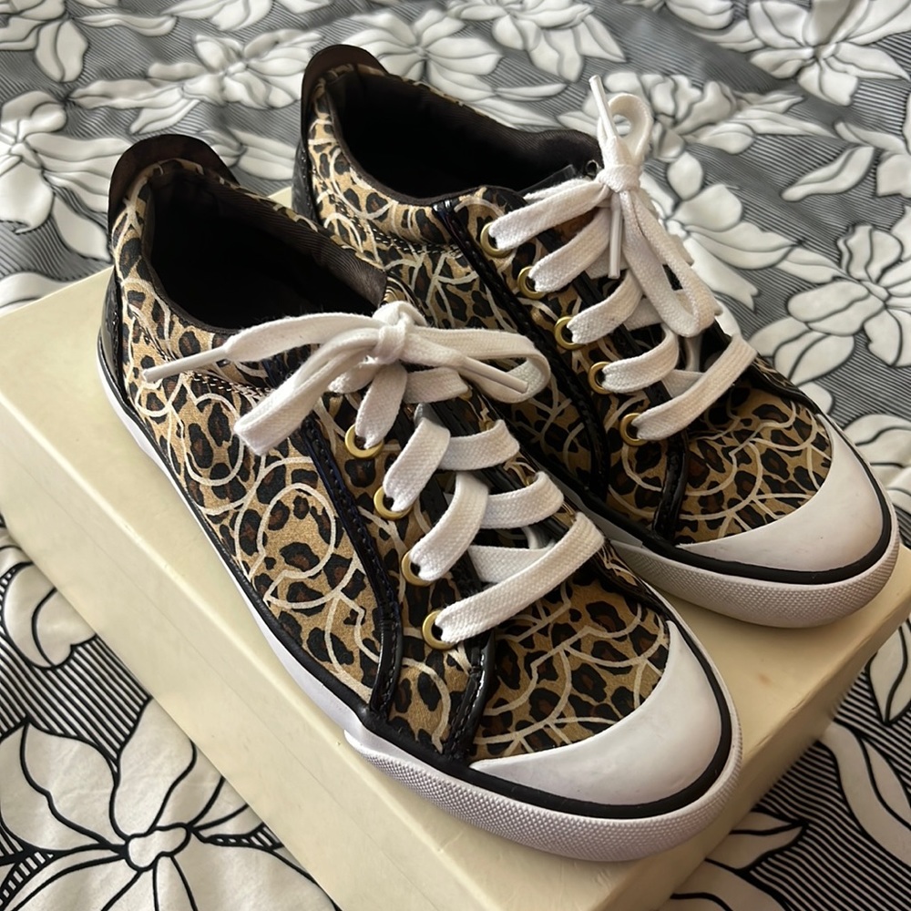 Coach shoes size 5.5 color indigo